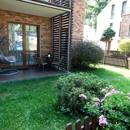 Διαμέρισμα Ikar Z Ogrodkiem, Blisko Morza Rewal