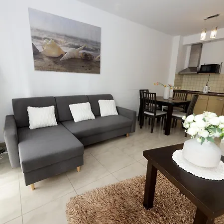 Ikar Z Ogródkiem, Blisko Morza Apartament Rewal