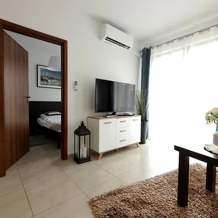 Διαμέρισμα Ikar Z Ogrodkiem, Blisko Morza Rewal