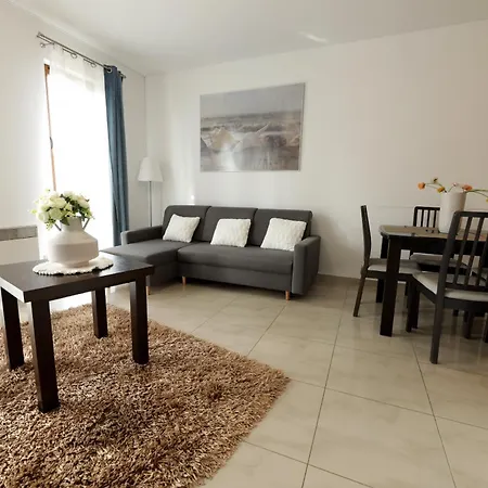 Ikar Z Ogrodkiem, Blisko Morza * Rewal