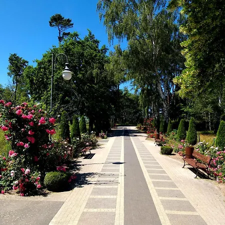 Ikar Z Ogrodkiem, Blisko Morza Apartment