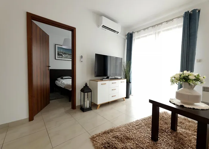 アパート Ikar Z Ogrodkiem, Blisko Morza レバル