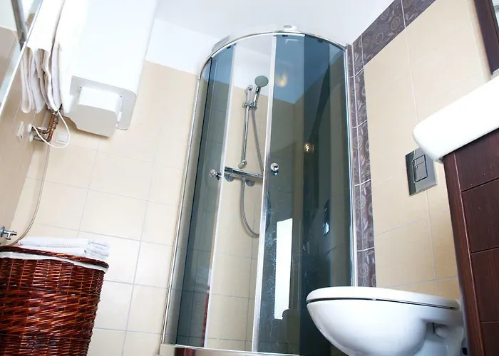 Ikar Z Ogrodkiem, Blisko Morza アパート レバル