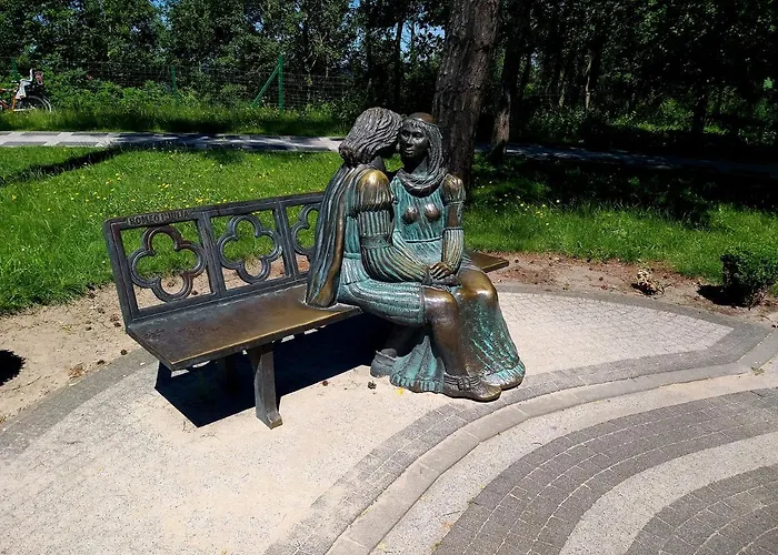 Ikar Z Ogrodkiem, Blisko Morza アパート *